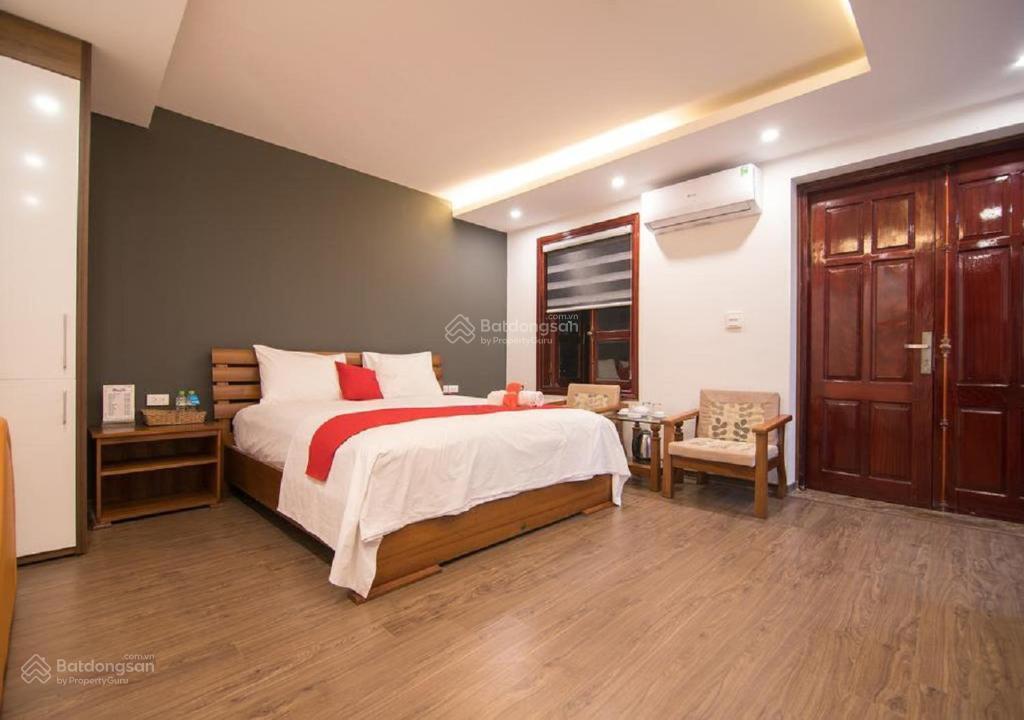 Bán toà nhà 9 tầng 214m2 siêu đẹp mặt phố nguyễn văn cừ quận long biên