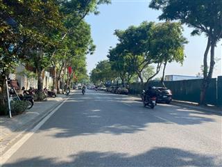 Cần tiền gia chủ bán gấp mảnh đất tặng mặt bằng kinh doanh mặt phố Việt Hưng,Long Biên 
