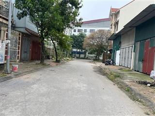 Chị gái cần tiền bán gấp lô đất nằm trong khu đấu giá C3 thuộc tổ 8 phường Thạch Bàn 