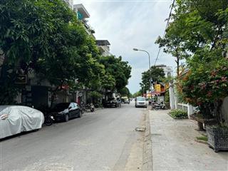 Cần tiền gia chủ muốn bán gấp căn nhà 3 tầng mặt phố Kim Quan Thượng phường Việt Hưng 