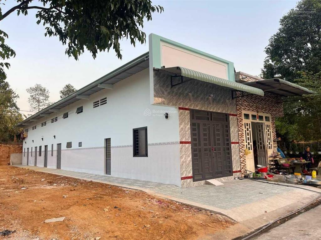Cần bán dãy nhà trọ mới ở mỹ phước 3, 1 kiot 4 phòng, thu nhập tháng 8tr