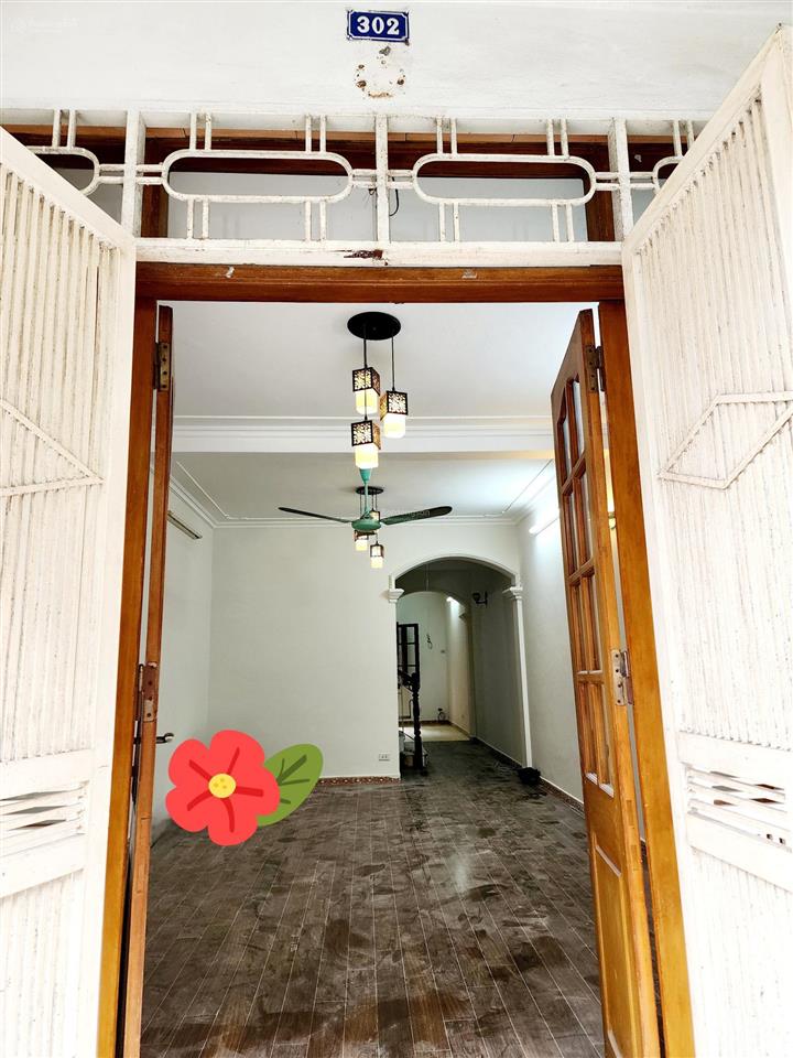 Bán nhanh căn hộ chung cư 3tầng 200m2 ngọc lâm long biên tập thể xe lửa gia lâm giá 4,9 tỷ