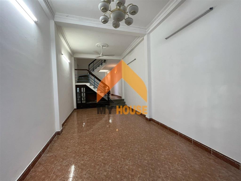 Nhà bé xinh trung tâm q2 đường trần não 4pn chỉ 19tr siêu rẻ