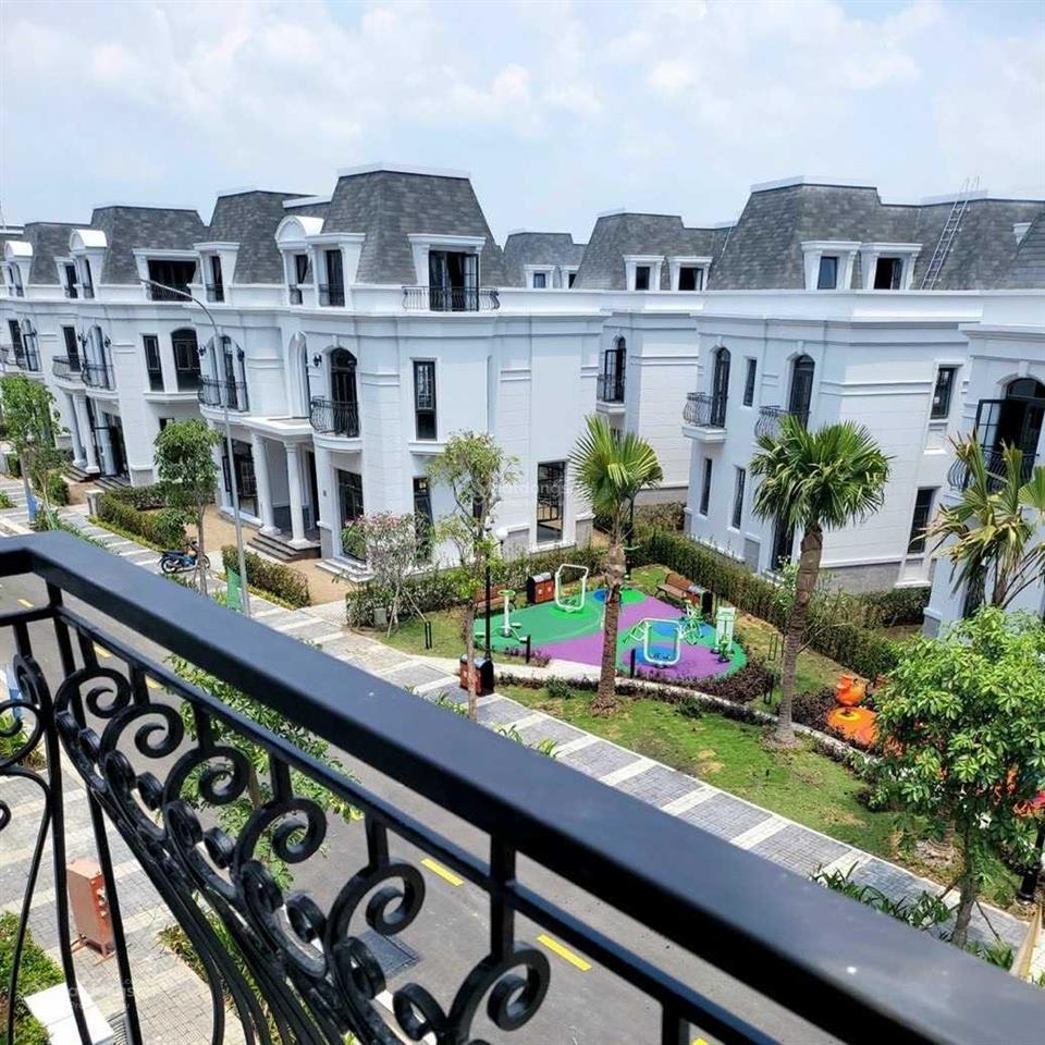 Bt đơn lập amelie villas phú mỹ hưng huỳnh tấn phát phú xuân  nhà bè giá tốt 25,5 tỷ