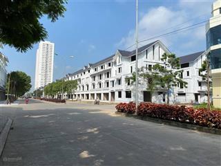 Cho thuê căn góc shophouse 144m2 đường đôi 26m hoàn thiện full thang máy, điều hòa giá chỉ 35tr/th