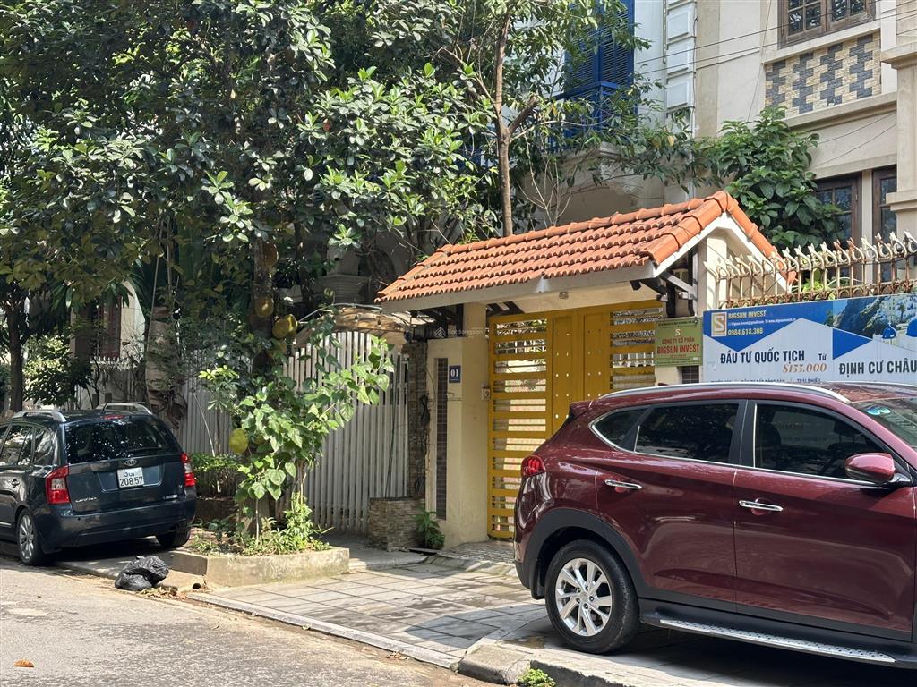 Bán liền kề kđt mỹ đình 1 ngay gần trường cấp 2 đoàn thị điểm. ngay 0984 618 ***