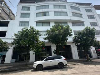 Bán hotel 3 sao kđt cảng tuần châu, hạ long. doanh thu ổn định, tự minh doanh hốt bạc. giá 28 tỷ