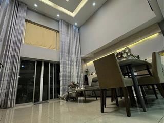 Bán penthouse cc phú mỹ, sát bên phú mỹ hưng, 300m2, 5pn, 5wc, full nt, đã có sổ. giá 13 tỷ