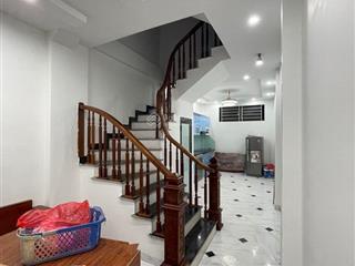 Bán nhà phùng khoang, vài bước là khu ẩm thực, mua sắm, ra nguyễn trãi tố hữu, nhà 40m2, nhỉnh 7 tỷ