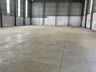 Cho thuê 870m2 (kho) + 200m2 (sân)  80 triệu/th đường hương lộ 2  cont40f vào tới kho