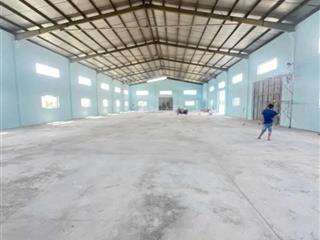 Cho thuê 1.100m2  75 triệu/th, cont 40f vào ok, pccc có thẩm duyệt