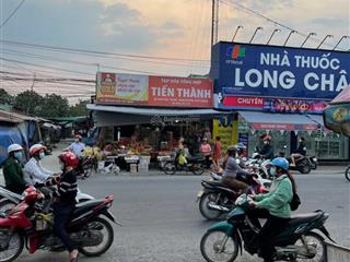 Cho thuê nhà nguyên căn 2 tầng mặt tiền đường đt 825 đối diện chợ tân mỹ, đức hòa, tỉnh long an