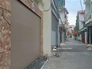 Chính chủ em bán 55m2 đất oto tránh tại kẻ tạnh, giang biên. 6 tỷ tươi