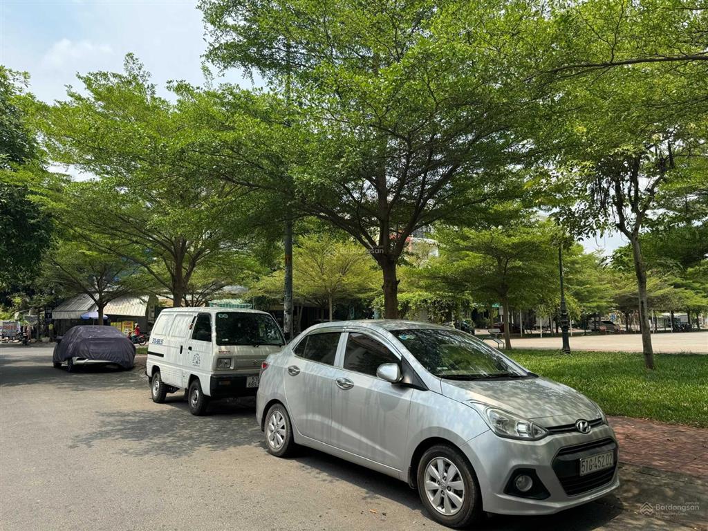 Bán biệt thự 300m2 view công viên bình lợi giá chỉ 33 tỷ thương lượng