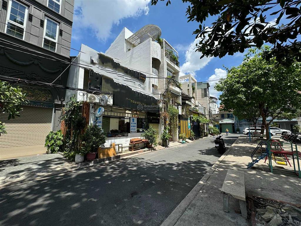 Biệt thự 2 lầu (7,54x17,7=133m2 công nhận đủ) hẻm nhựa 7m (2 ôtô tránh nhau) khu vip lê văn sỹ