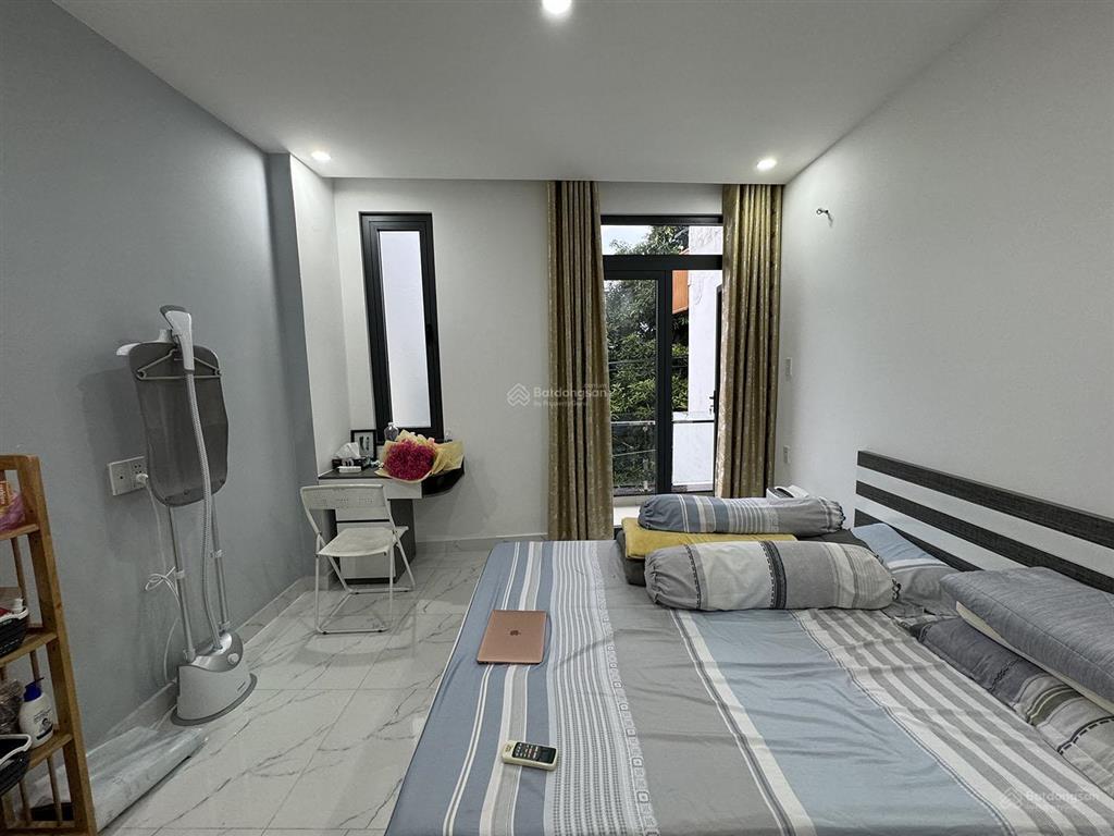 3 lầu (3,8x14=53,2m công nhận đủ) có 6phòng dịch vụ vip thu nhập 40 tr/th cầm bá thước cạnh pxlong