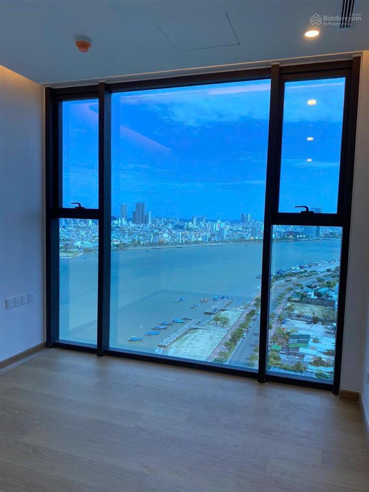 Chính chủ bán ngay căn góc 2pn sam towers view trực diện sông hàn, pháo hoa quốc tế diff tầng cao