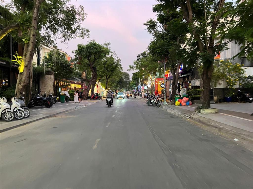 Bán đất 2 mặt tiền đường thống nhất, phường bình thọ, thành phố thủ đức.  0911 383 ***