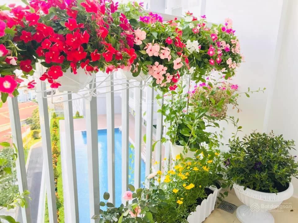 Em cần bán lại căn hộ 2 phòng ngủ 2toilet full nội thất giá 3tỷ650tr