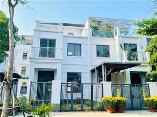 Bán biệt thự sông lakeview city, 8x20 nờ hậu, 1 trệt 2 lầu,, giá 25.9 tỷ, hoàn thiện full nội thất.