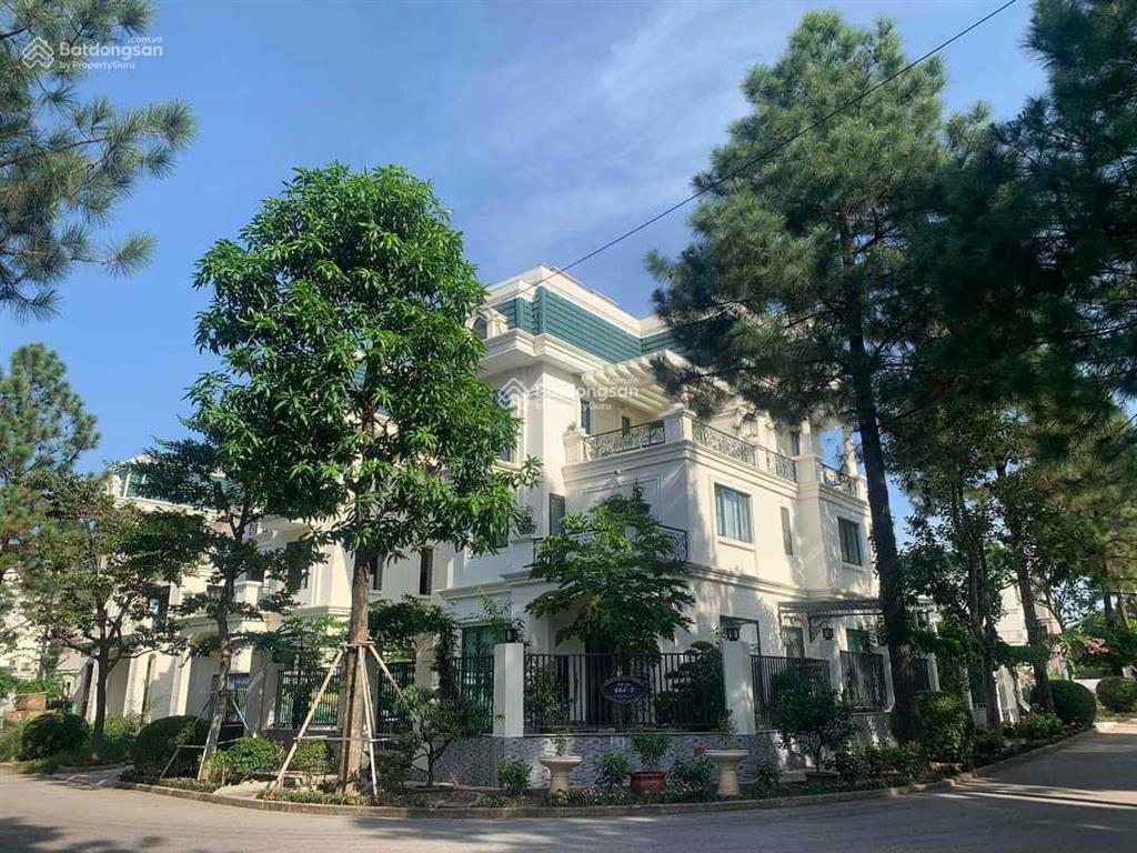 Chính chủ tôi bán căn bt song lập dự án phoenix đan phượng dt 200m2 mt 10m đường 13m giá 82tr/m2