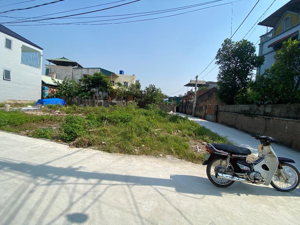 Lô Góc 62.7m2 Tam hưng - đường rộng như sân bay - ô tô vào nhà - 300m ra trục kinh tế - nhỉnh 3 tỷ 