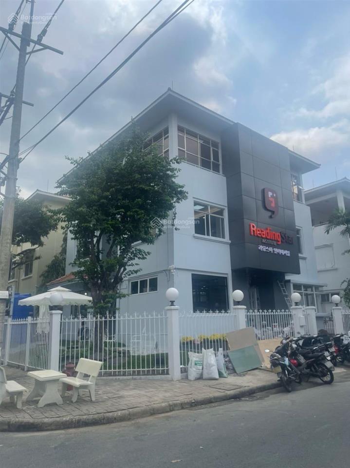 Bán biệt thự đơn lập góc 2 mặt tiền khu mỹ kim 2  phú mỹ hưng, q7. dt 320m2, giá 140 tỷ