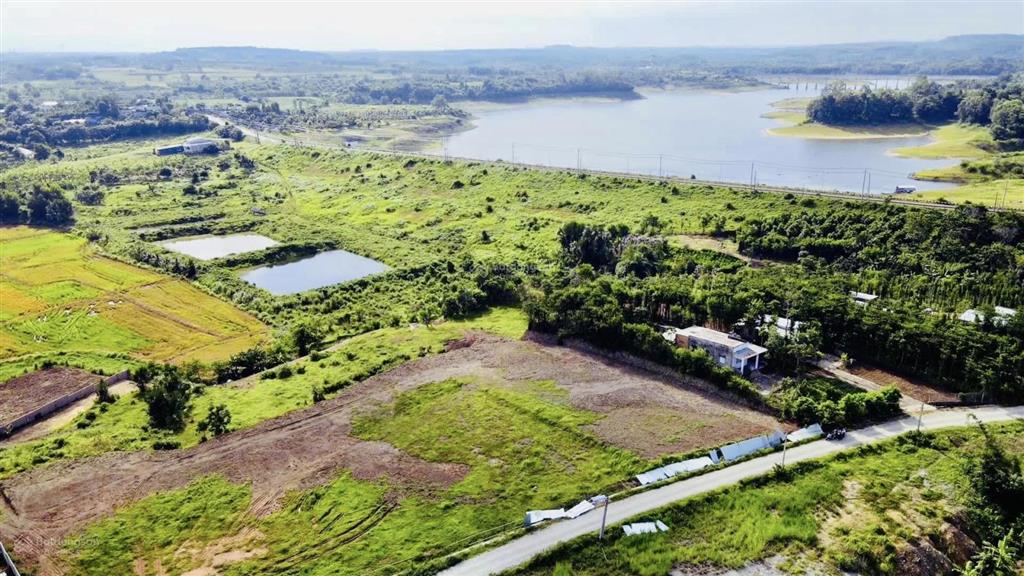 Bán đất nghỉ dưỡng đẹp nhất xuân sơn đá bạc, châu đức, brvt, dt 11126m2, giá chỉ 1,6 triệu/m2