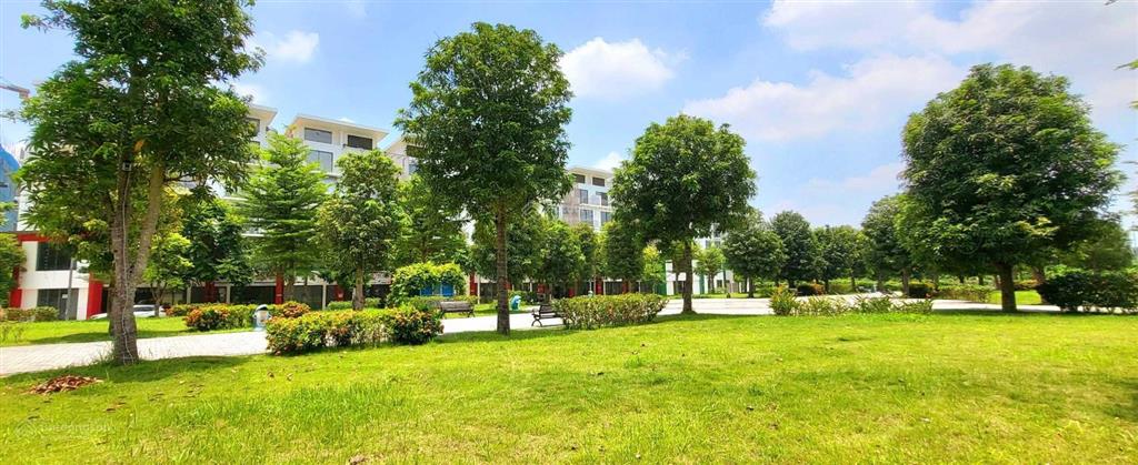 Bán cắt lỗ gấp nhà phố khai sơn 100m2, hướng bắc, siêu vip, siêu hiếm.  0989 386 ***
