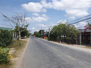 Chính chủ gửi bán 2700m2 đất, đường xe tải, sát đt830, sổ hồng riêng, giá rẻ