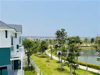 Chỉ 5.95 tỷ có ngay villa 160m2 view trực diện hồ bơi. nhà sẵn, full nội thất 3pn cao cấp