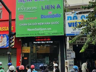 Cho thuê mặt bằng kinh doanh đẹp. ngay góc ngã 4 đường cộng hoà. cực nhộn nhịp