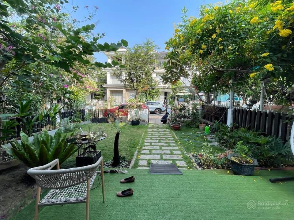 Biệt thự tứ lập rộng 212.5m2 tây bắc có sân vườn trước nhà  toantranvillas