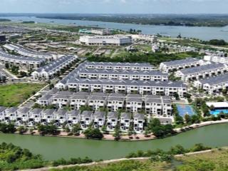 Chủ nhà gửi bán nhà phố 160m2, giá tốt bất ngờ , gần tttm, hồ bơi clubhouse sđt 0908 938 ***