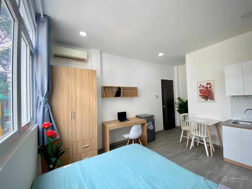 Căn hộ 1 phòng ngủ riêng, 45m2, ban công lớn, gần đại học kinh tế, huflit, mặt tiền đường 3/2