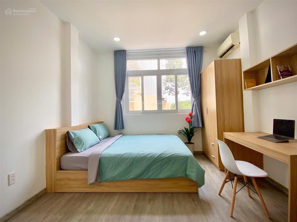 Căn hộ 1 phòng ngủ riêng, 45m2, ban công lớn, gần đại học kinh tế, huflit, mặt tiền đường 3/2