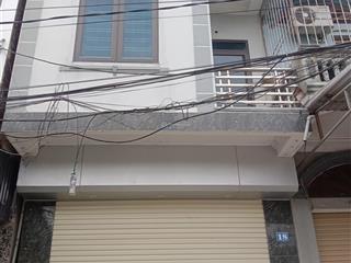 Nhà 3,5 tầng hiện đại mặt đường ql18a phường quang trung tp.uông bí (4mx17,5m) giá2,95 tỷ