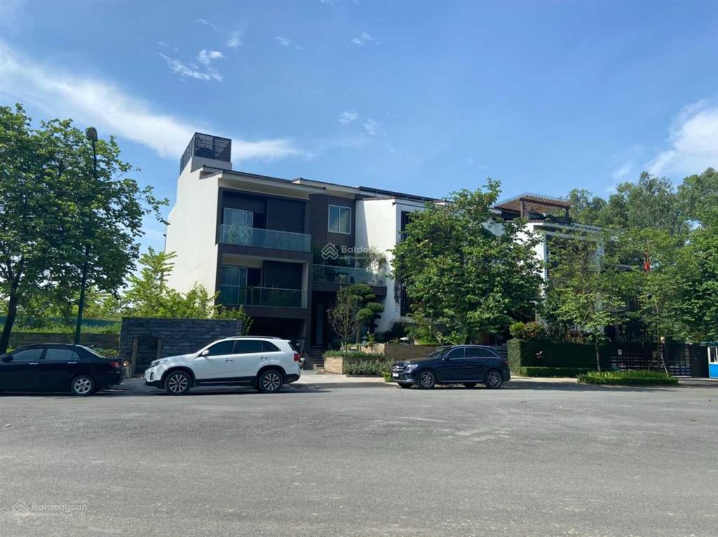 Chính chủ cho thuê biệt thự siêu vip khu q ciputra, full nội thất cao cấp view sân golf