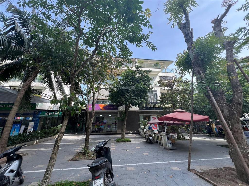 Chính chủ bán biệt thự được kinh doanh tại khu marina  ecopark. hải 0704 725 ***