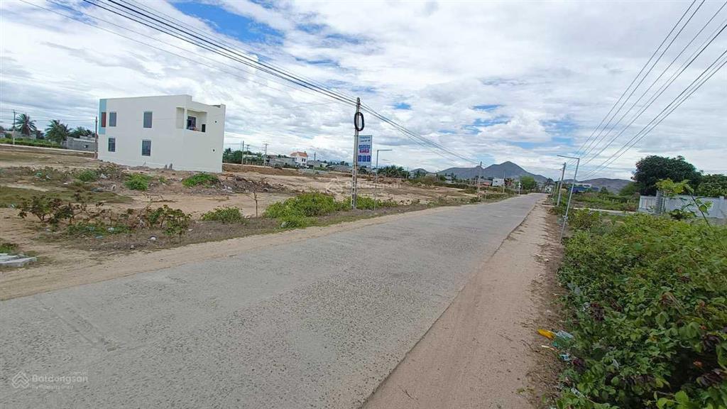 Cần bán 20 lô đất nằm cách biển 800m thuộc khu quy hoạch dân cư nhơn hải giá chưa đến 1 tỷ