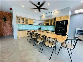 Chuyển nhượng villa sang trọng 8 phòng ngủ  view biển thu nhập khủng 90tr/tháng