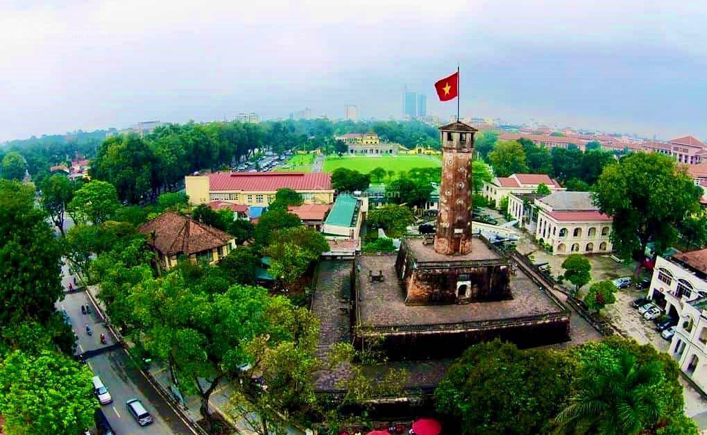 Cần bán nhà mặt phố liễu giai, ba đình. dt sổ 75m2 x 3t, mt 6m. vị trí rất đẹp, kinh doanh sầm uất