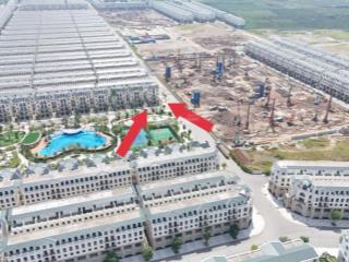 Bán biệt thự song lập 136m2 giá 20,2 tỷ căn áp góc đối diện công viên và cạnh 10 tòa chung cư