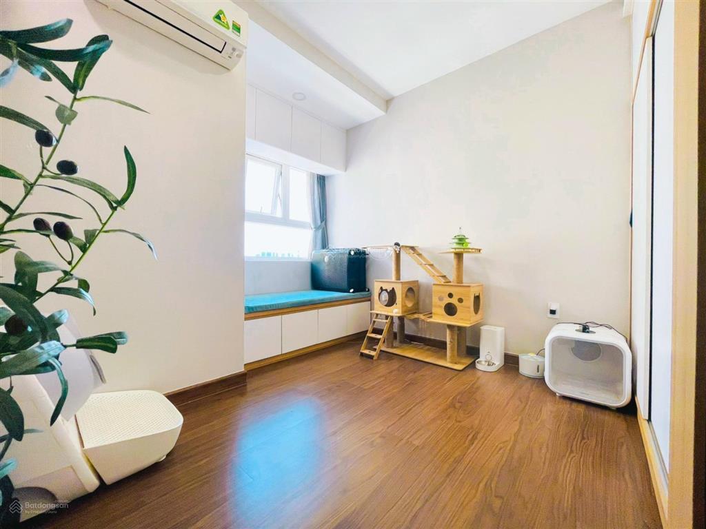 Cần bán căn 2pn richmond nguyễn xí, giá tốt bao thuế phí, có nội thất, view đẹp.  0948 332 ***