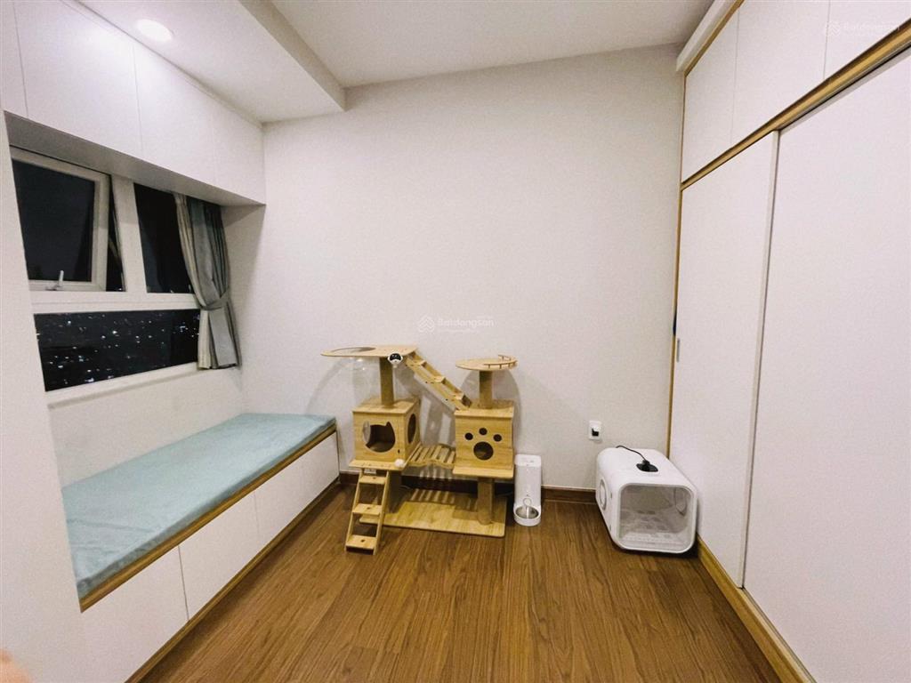 Cần bán căn 2pn richmond nguyễn xí, giá tốt bao thuế phí, có nội thất, view đẹp.  0948 332 ***