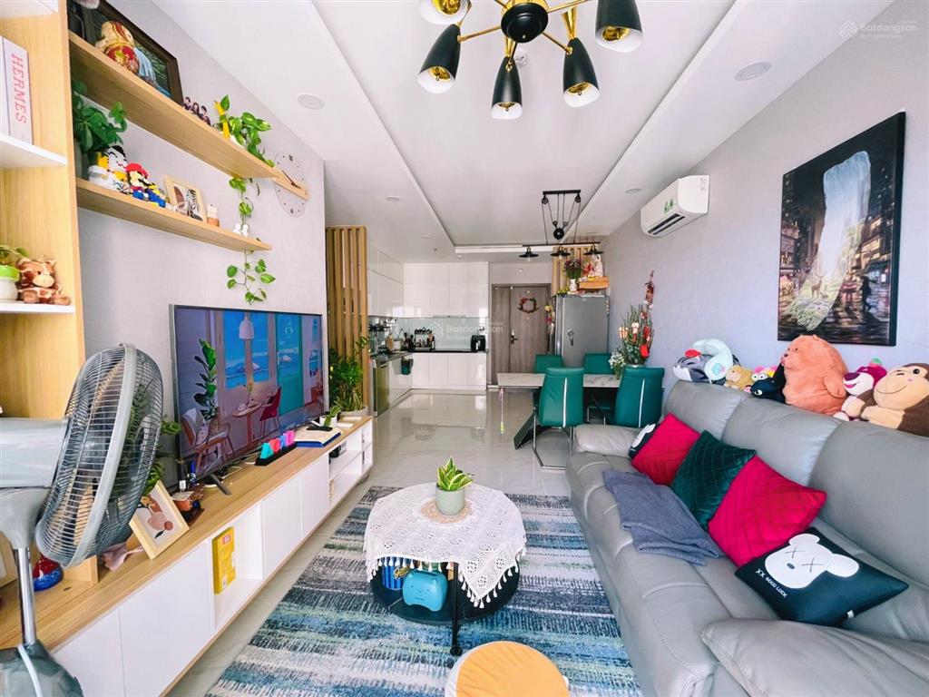 Cần bán căn 2pn richmond nguyễn xí, giá tốt bao thuế phí, có nội thất, view đẹp.  0948 332 ***