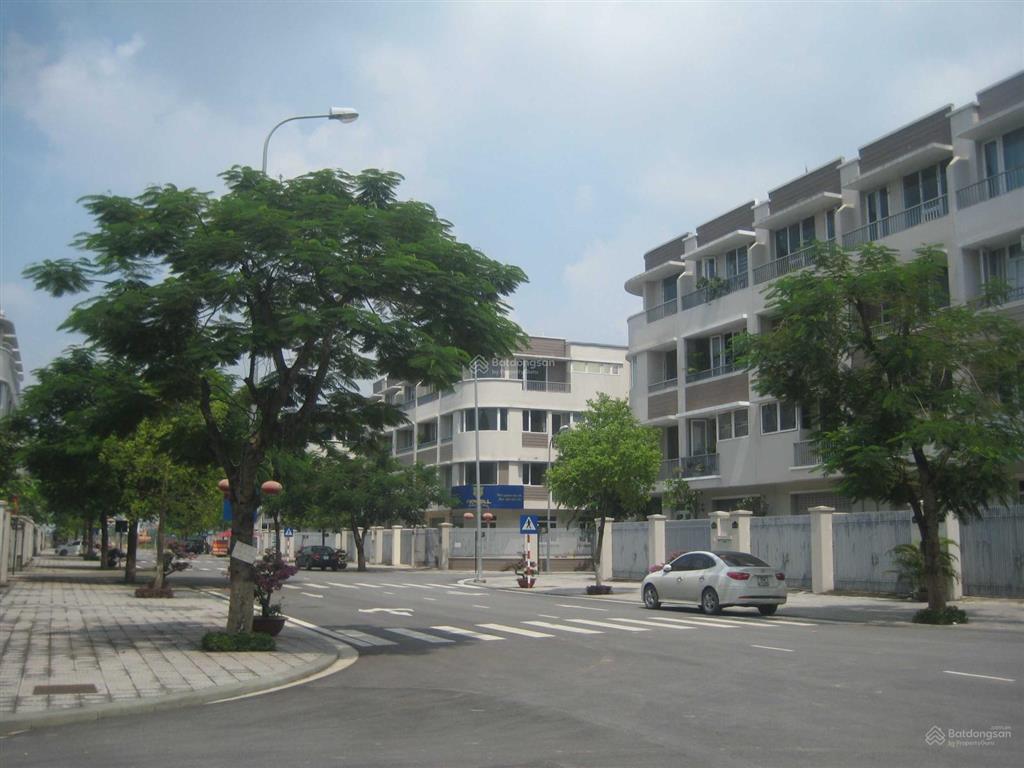 Nhà liền kề 82,5m2 đường 23m vỉa hè 6m khu đô thị an hưng xây 4 tầng hoàn thiện để lại đồ