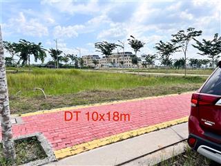 Chính chủ gửi bán lô biệt thự 10x18m sát bên tthc