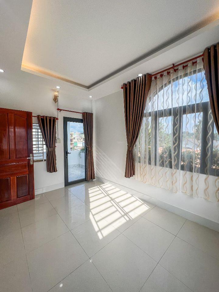 NHÀ TRỆT 2 LẦU GÓC MẶT TIỀN HẺM 50 QUANG TRUNG - GẦN CHỢ TÂN AN