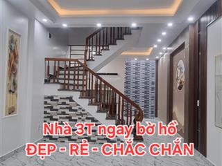 Nhà 3 tầng trung tâm thị trấn an dương, gần bờ hồ rế